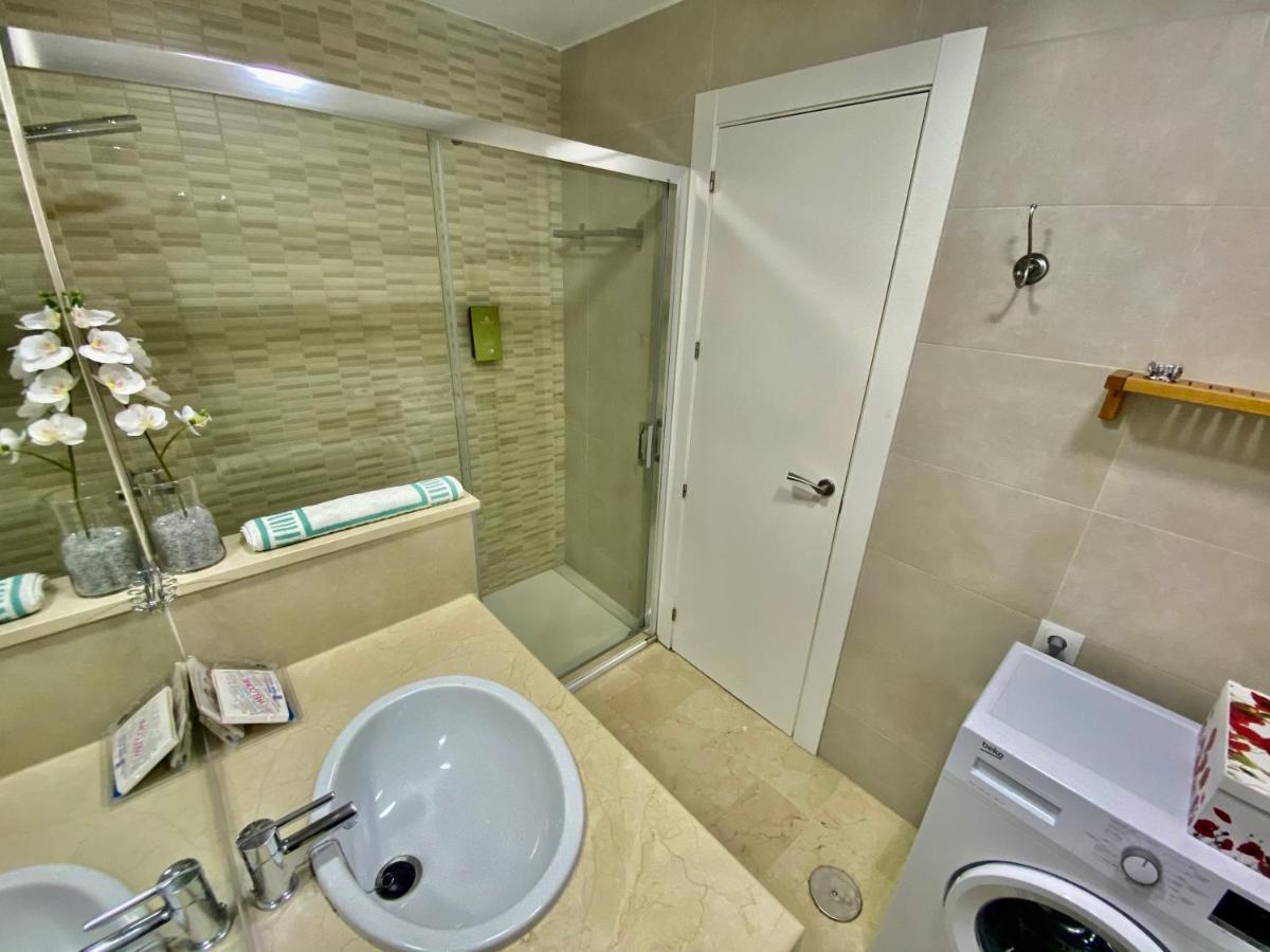 Apartamentos Turisticos Castillo Del Vigia توريمولينوس المظهر الخارجي الصورة